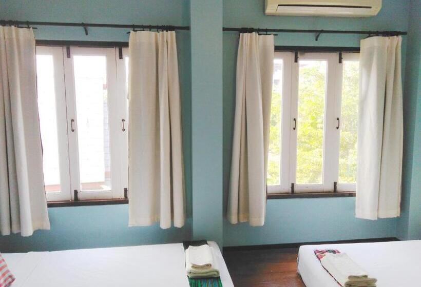 سوییت خانوادگی, Thanicha Resort Amphawa