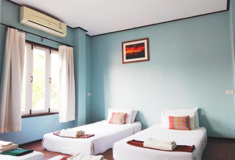 سوییت خانوادگی, Thanicha Resort Amphawa