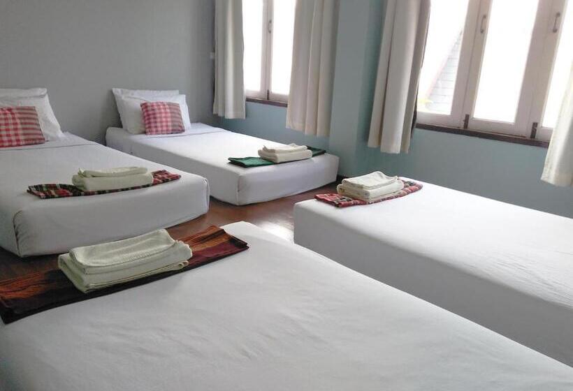 سوییت خانوادگی, Thanicha Resort Amphawa
