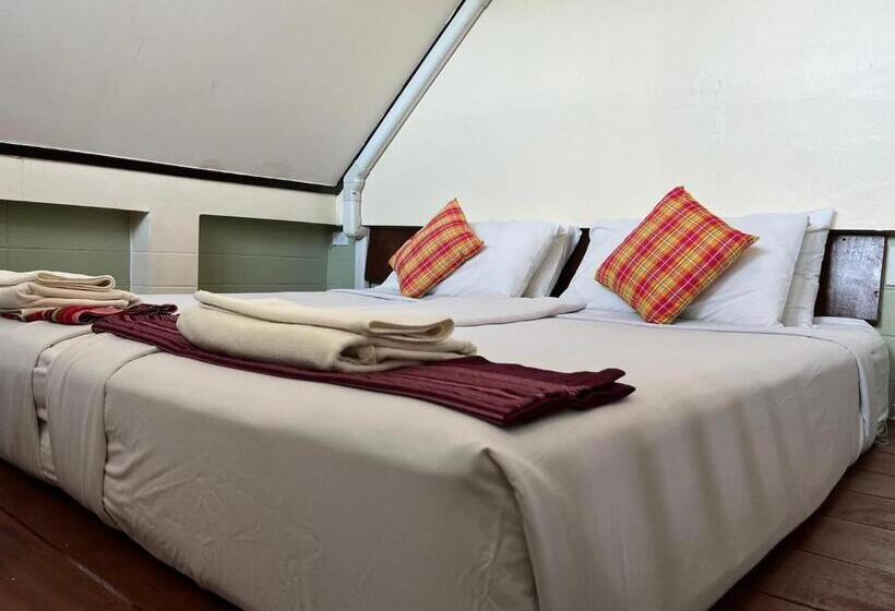 سوییت دوبلکس, Thanicha Resort Amphawa