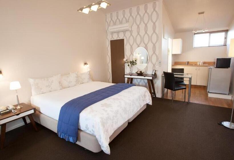 Студия Deluxe, Broadway Motel & Miro Court Villas