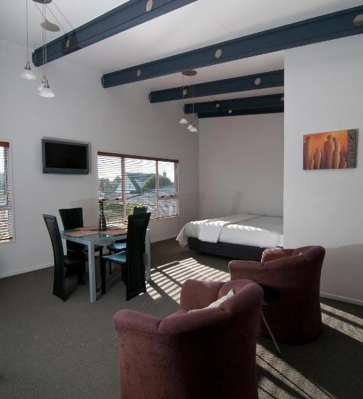 Апартаменты Deluxe 1 Спальня, Broadway Motel & Miro Court Villas