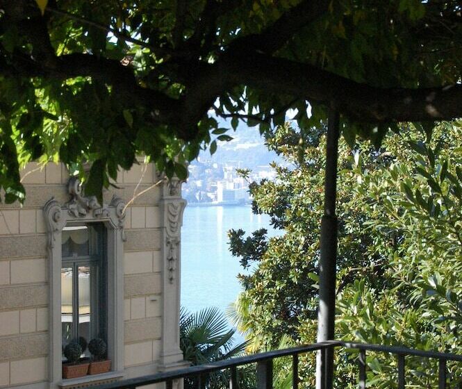 Standard Triple Room with Terrace, Firenze Lugano