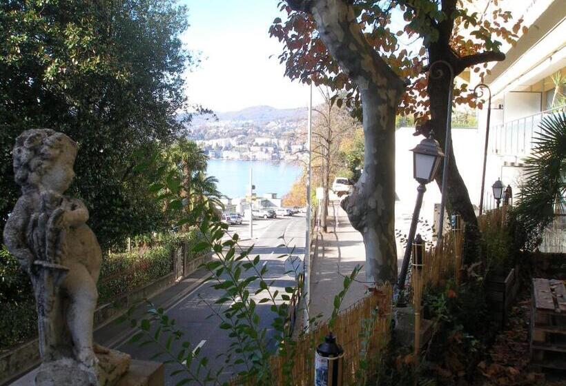 اتاق لوکس با بالکن, Firenze Lugano