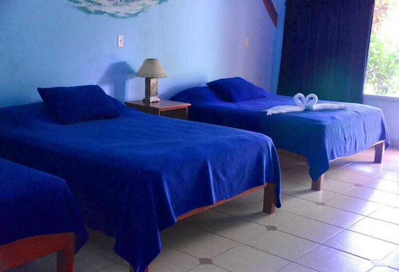 패밀리 룸, Las Lajas Beach Resort