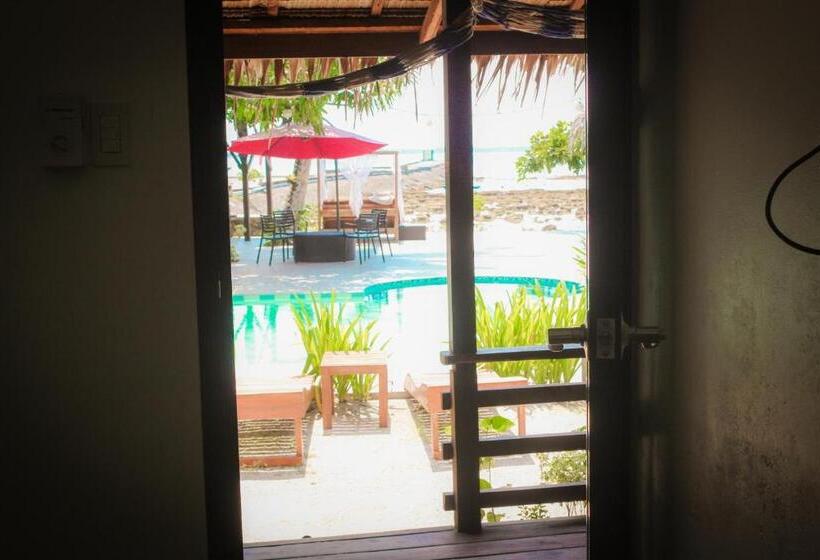 اتاق چهارنفره مدیریتی, Seasta Beach Resort