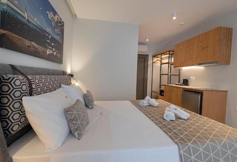 Трехместный Номер Стандарт Вид на Бассейн, Elegant Maltepe By Travel Pro Services   Kallithea Halkidiki