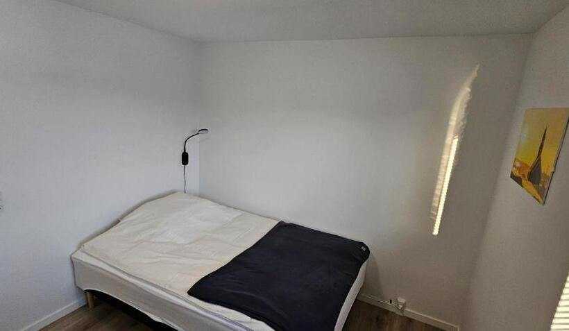 اتاق اکونومی, Ilulissat Hostel