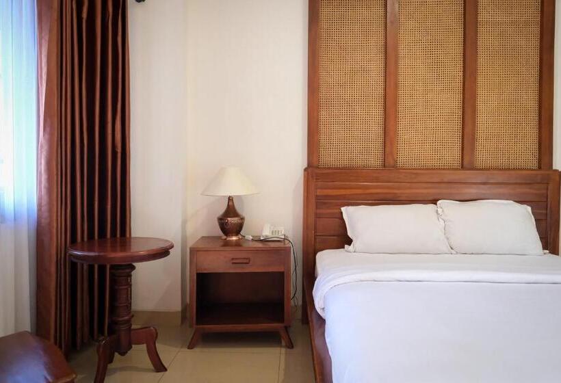 Номер Deluxe, The Garden Suites New