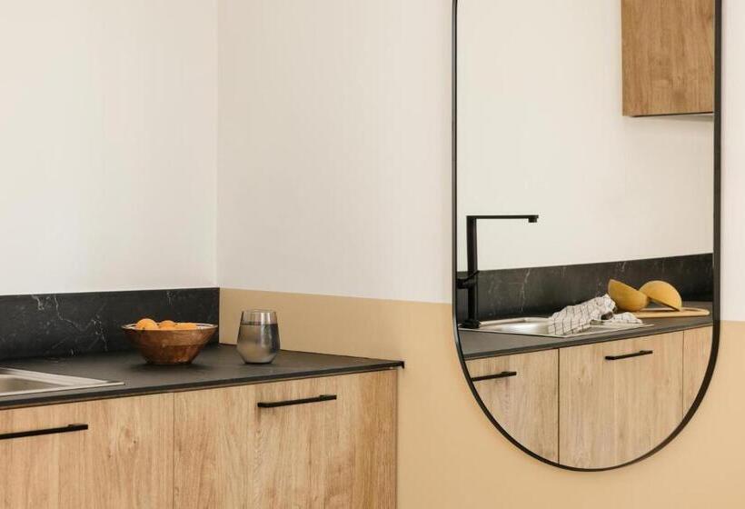 سوییت لوکس, Marea Luxury Suites