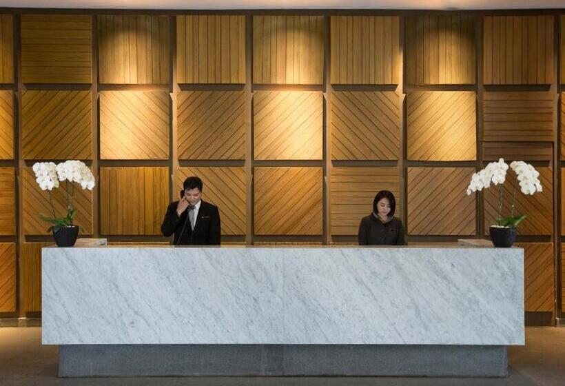 Номер Deluxe, Delonix Hotel Karawang