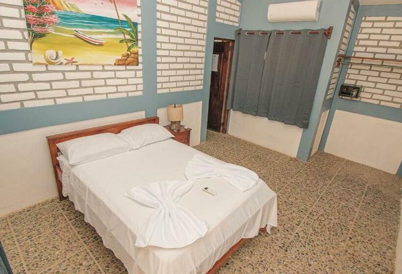 חדר סטנדרט, The Barrel Hostel