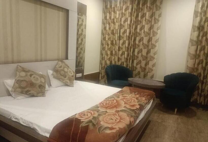 Номер Superior Кровать Кинг, Razido Suites