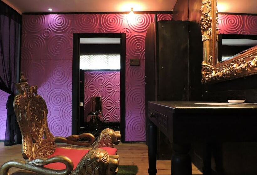 스탠다드 방갈로, Paje By Night Bungalows