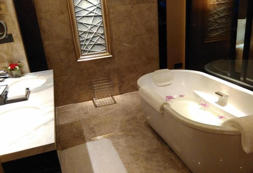 اتاق سوپریور با تخت بزرگ, Wanda Realm Dongying