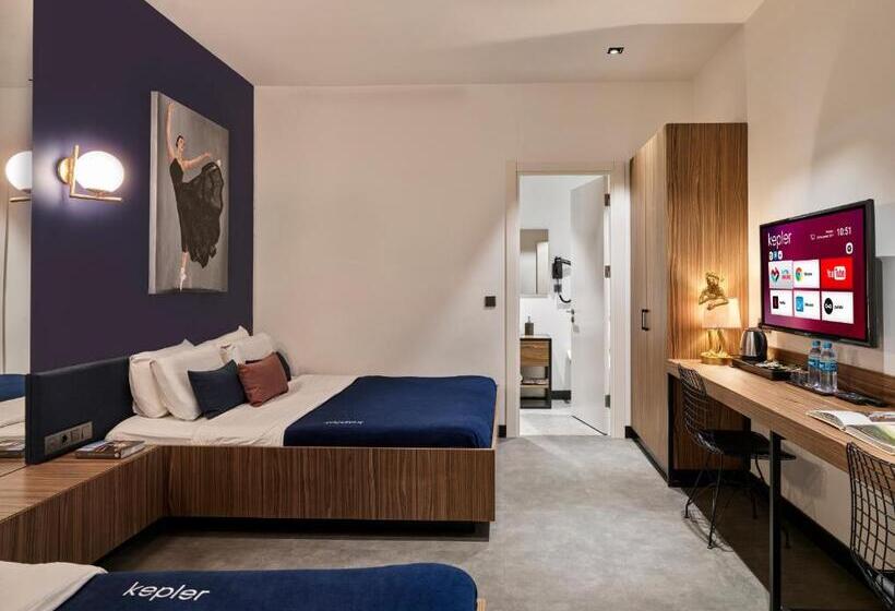 اتاق سوپریور خانوادگی, Kepler Club Riga Airport Hotel   Landside Public Area