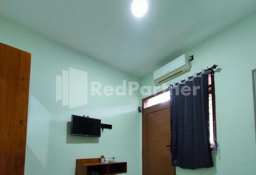 اتاق استاندارد یک نفره, Saijaan Guesthouse Unej Redpartner