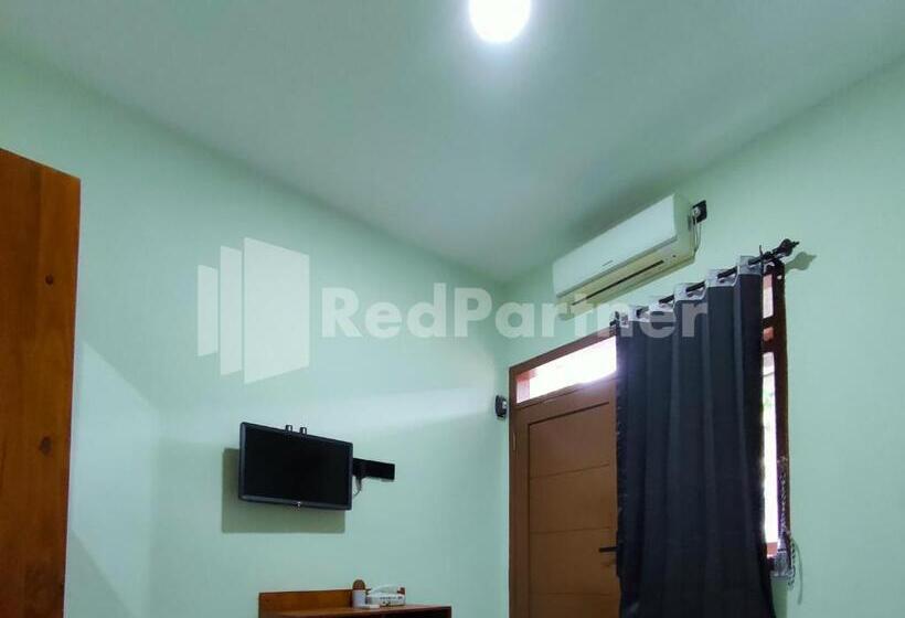 اتاق استاندارد یک نفره, Saijaan Guesthouse Unej Redpartner