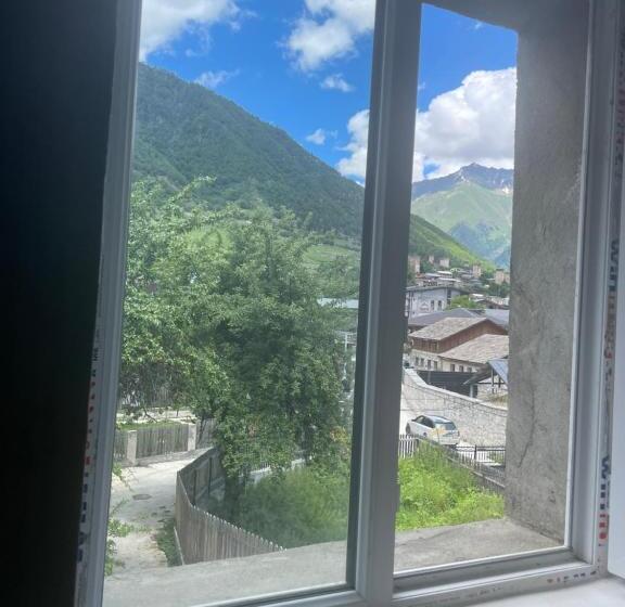 اتاق خانوادگی, Guesthouse Robi
