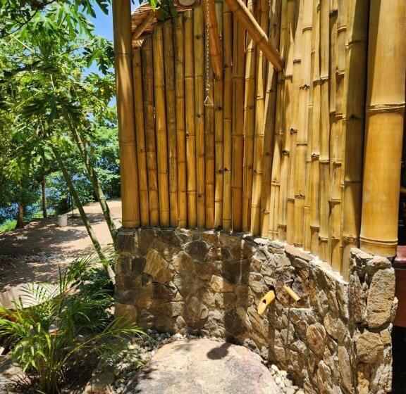 Triple Room Sea View, Rianda Hostal