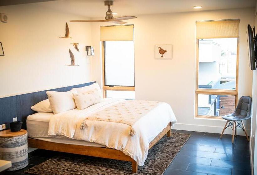 سوئیت 2 خوابه, Shorehouse