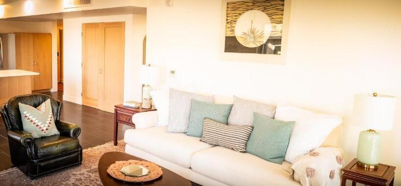 سوئیت با تخت بزرگ, Shorehouse