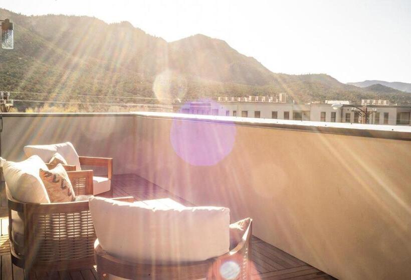سوییت اجرایی, Shorehouse