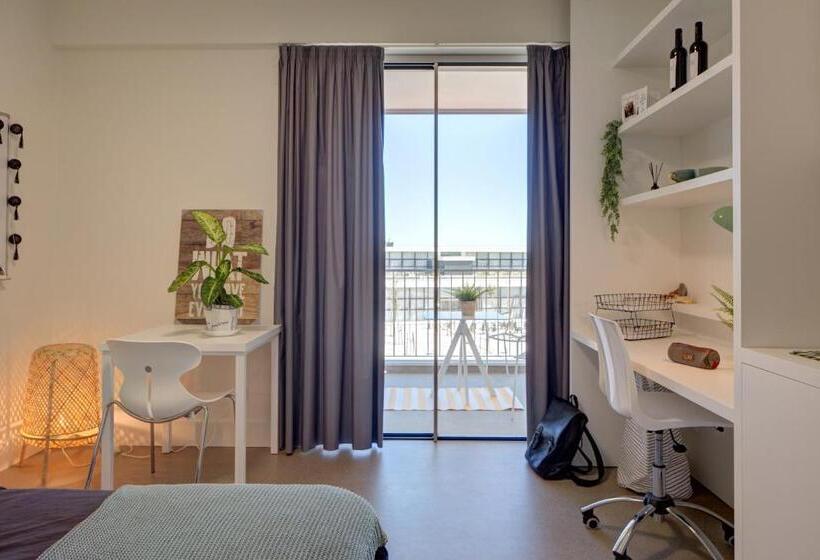 Студио Стандарт с Террасой, Milestone Carcavelos Nova