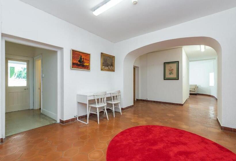 اتاق استاندارد یک تخته با سرویس بهداشتی مشترک, Montebello House