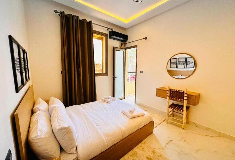 Апартаменты 1 Спальня Вид на Город, Salty Holiday Apartments