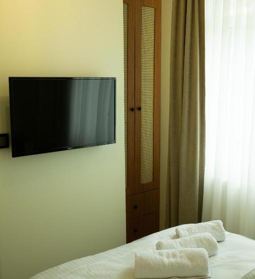 اتاق استاندارد یک نفره, Zelle Airport Boutique