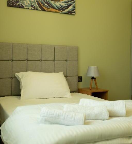 اتاق استاندارد یک نفره, Zelle Airport Boutique