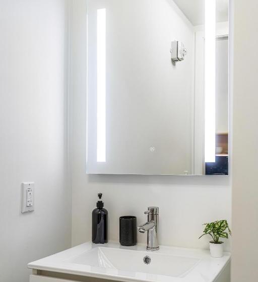 استودیوی لوکس, Olive Apartments