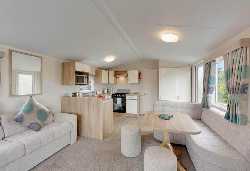 Дом 2 Спальни, Silver Carr Holiday Park
