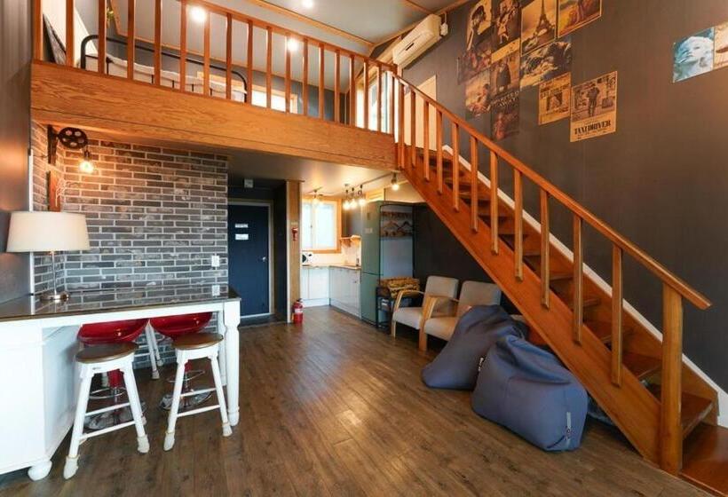 4인용 스탠다드 룸, Taean Haeyang Jungwon Pension