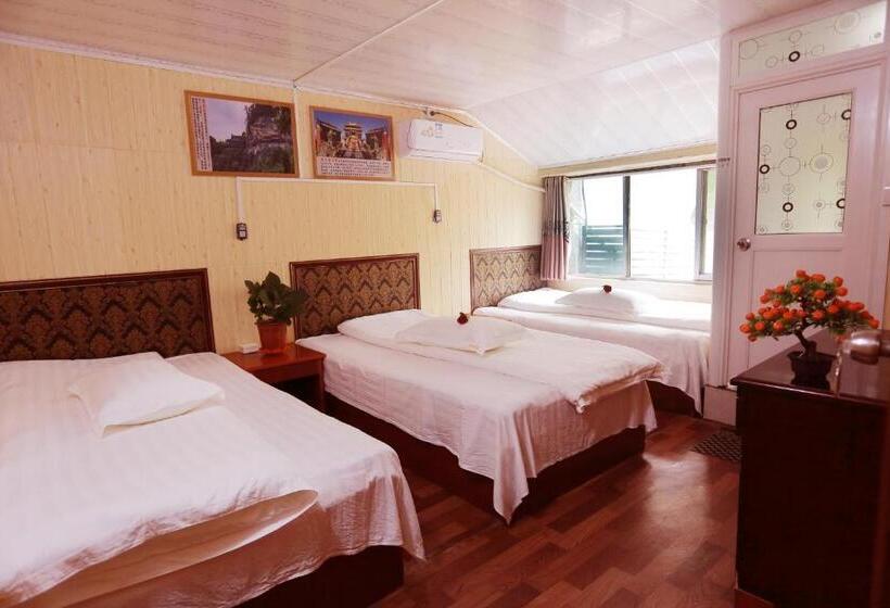 اتاق استاندارد سه نفره, 武当山仙山旅馆景区内店