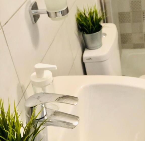 استودیوی استاندارد, Stylish Accommodation In Sliema Exiles