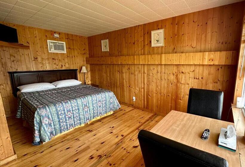 Номер Стандарт, The Waterfront Motel