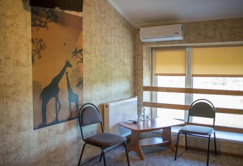 Четырехместный Номер Стандарт, & Restaurant Complex Hap Ok