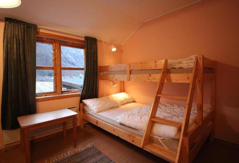 Семейный Номер Совместный Санузел, åndalsnes Hostel