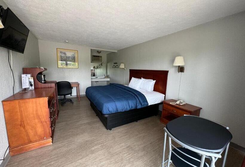 带大床的标准间, Rodeway Inn Church Hill   Tri Cities Area