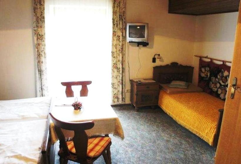 Трехместный Номер Стандарт с Балконом, Privatzimmer Eva Leitgeb