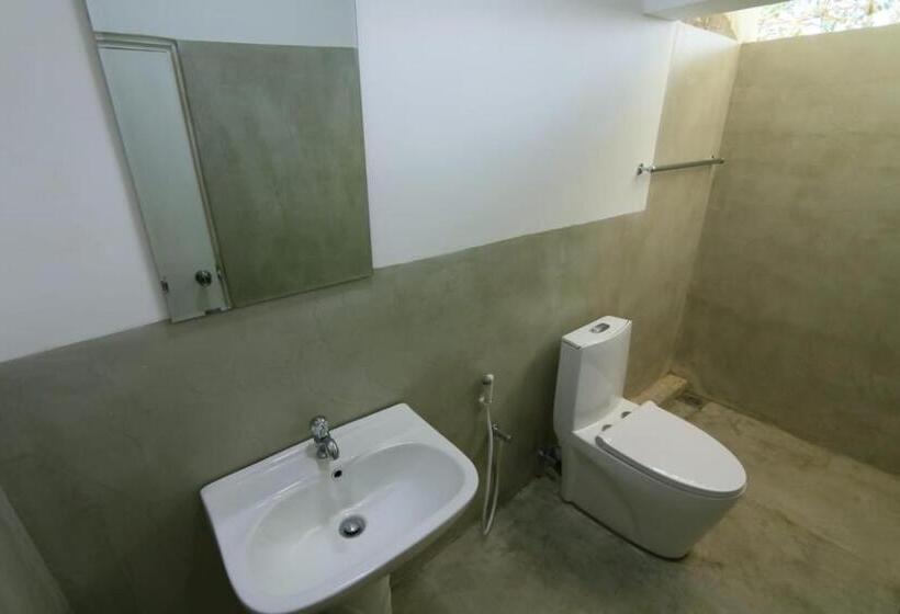 اتاق استاندارد, Homies Place   Bistro