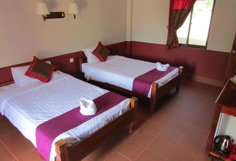 غرفة قياسية مزوَّدة بشُرفة, Phoumrumduol Bungalow