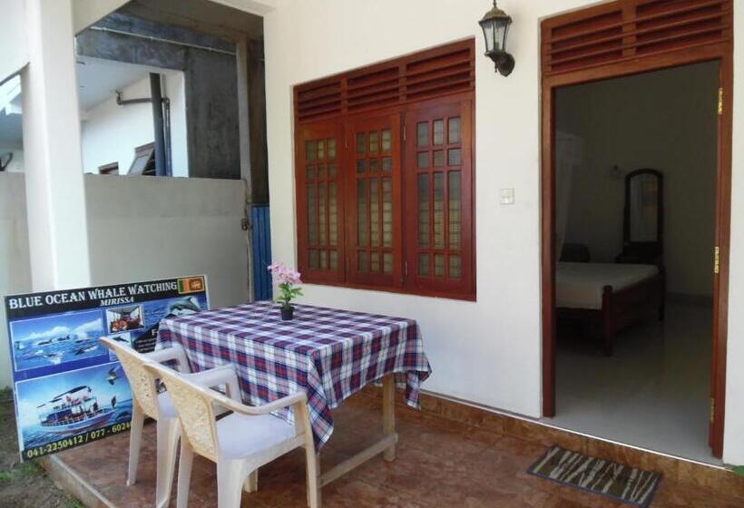 اتاق استاندارد, Bloom Guest House
