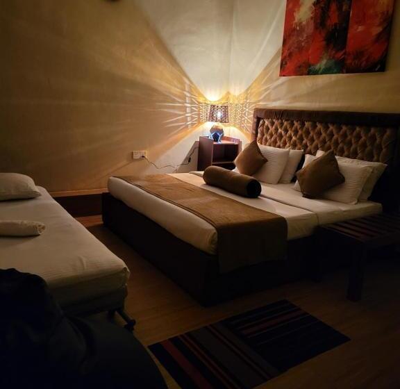 Трехместный Номер Deluxe, Hill Cool Hotel & Restaurant