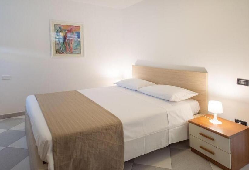 Escritório Estándar, Gioia 13 Rooms & Apartments