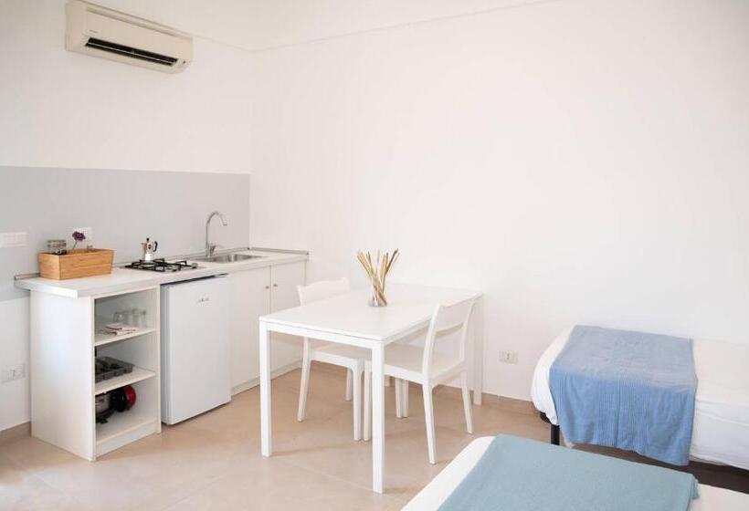 Escritório Deluxe, Gioia 13 Rooms & Apartments