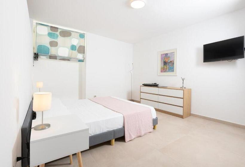 Apartamento 2 Dormitórios, Gioia 13 Rooms & Apartments