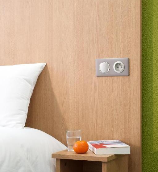 Трехместный Номер Классика, B&b Hotel Nîmes Ville Active, Parking Sécurisé Gratuit